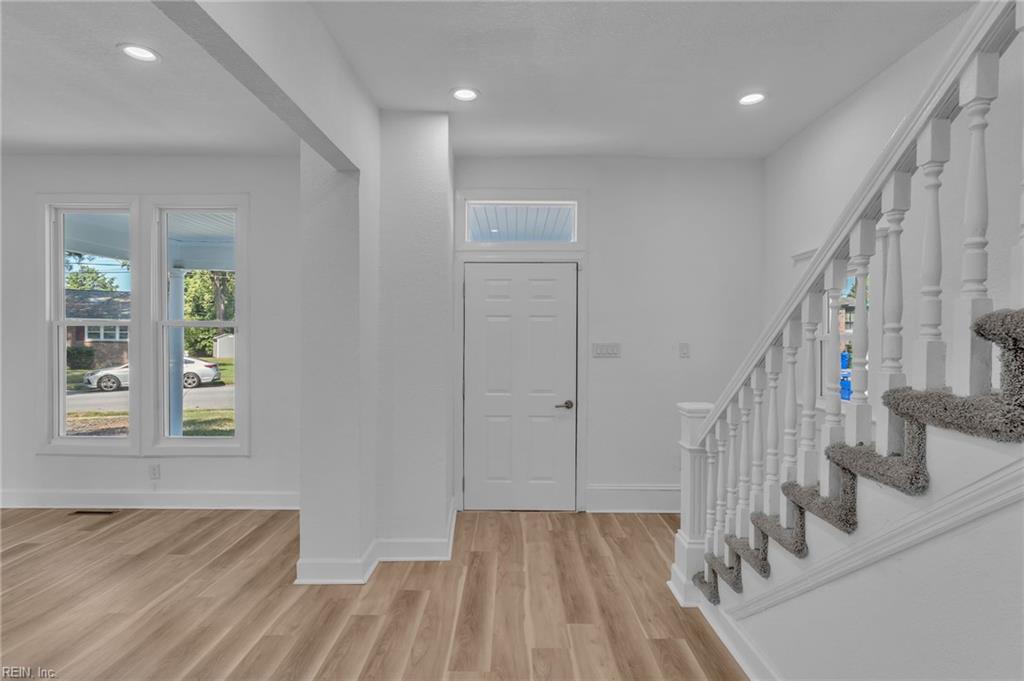 921 Howard Pl Property Photo 6