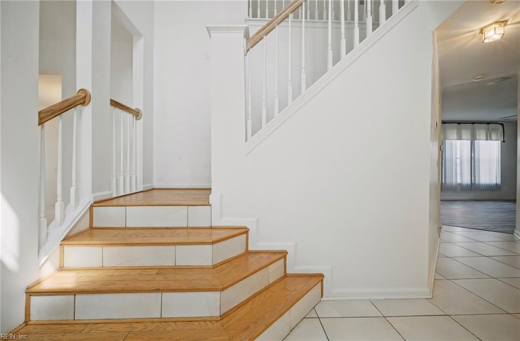3884 Donnington Dr Property Photo 13