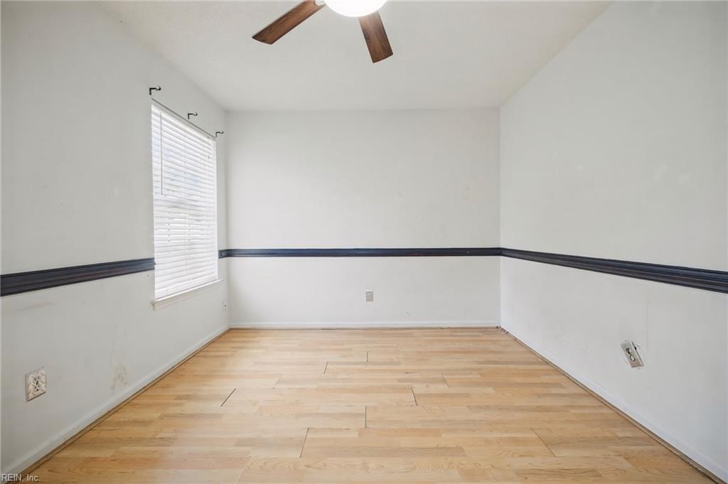 3884 Donnington Dr Property Photo 15