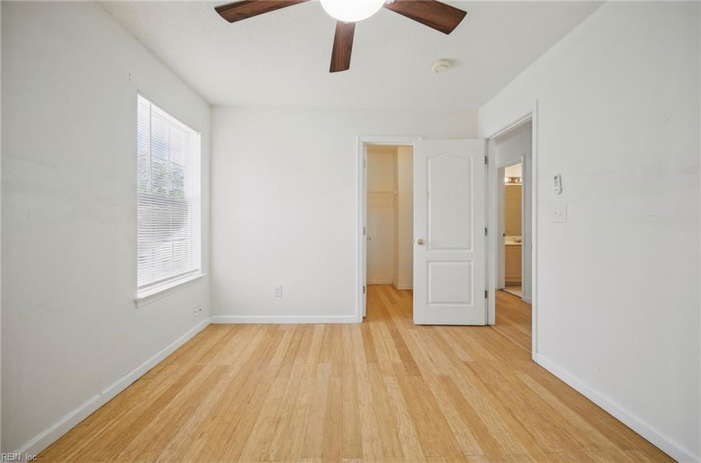 3884 Donnington Dr Property Photo 19