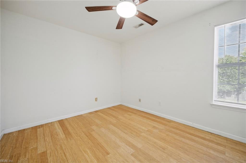 3884 Donnington Dr Property Photo 20
