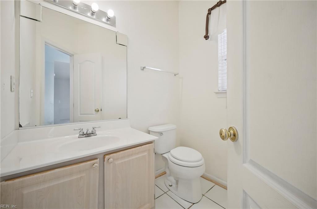 3884 Donnington Dr Property Photo 27