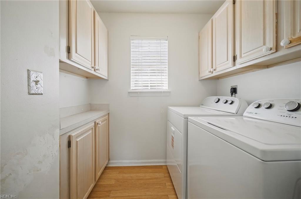 3884 Donnington Dr Property Photo 30