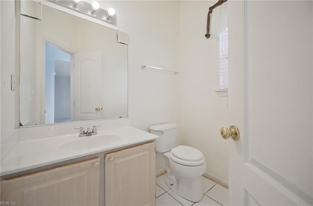 3884 Donnington Dr Property Photo 31