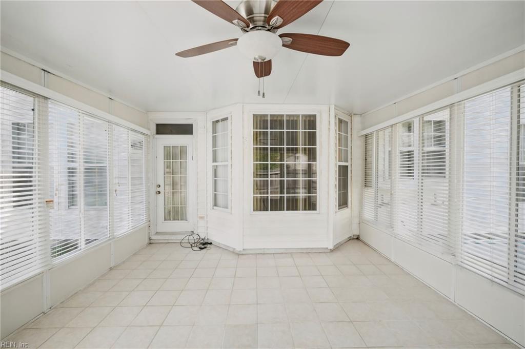 3884 Donnington Dr Property Photo 33