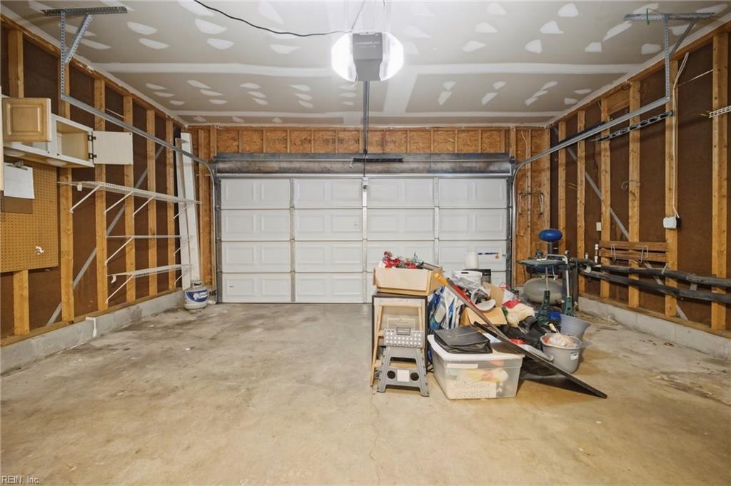 3884 Donnington Dr Property Photo 34