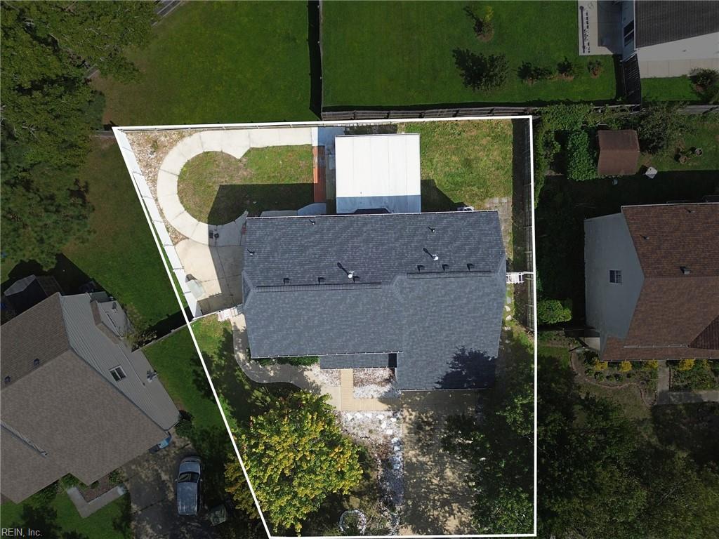 3884 Donnington Dr Property Photo 43