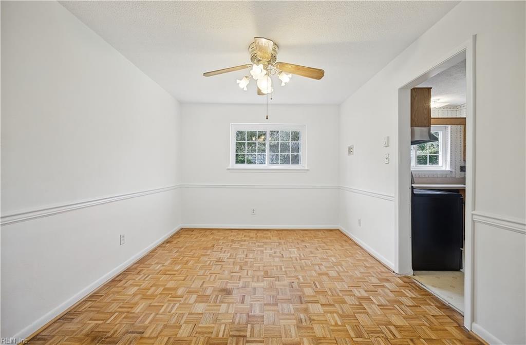 3625 Van Buren Dr Property Photo 6