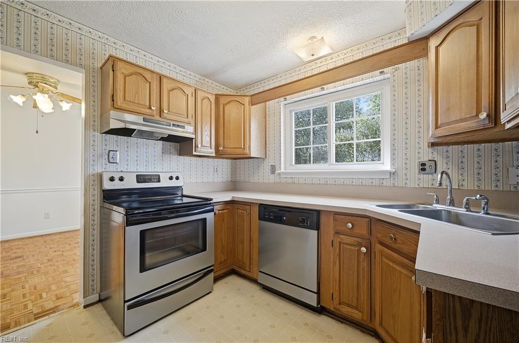3625 Van Buren Dr Property Photo 11