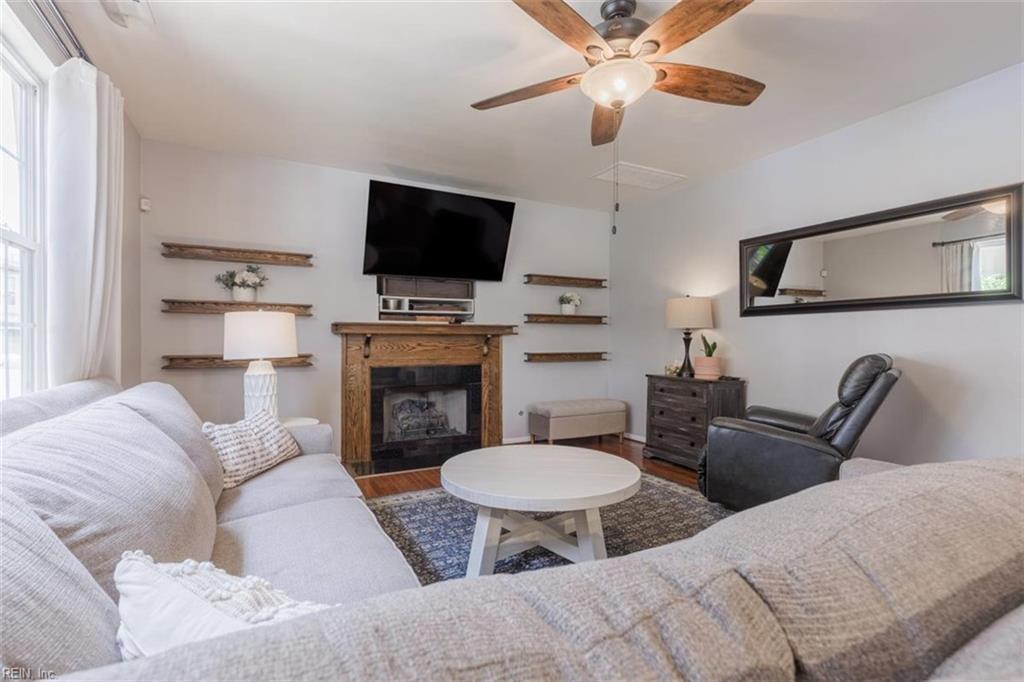 1816 Sunsprite Loop Property Photo 24