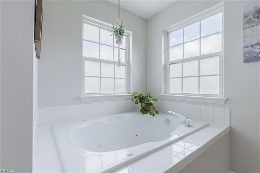 1816 Sunsprite Loop Property Photo 32