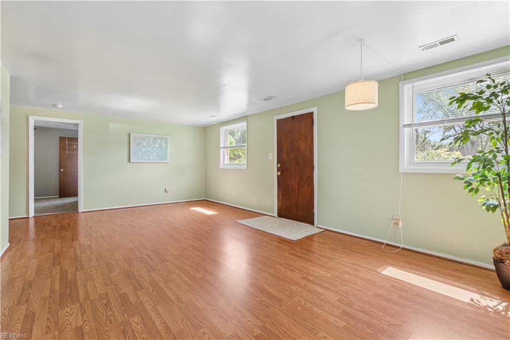1907 Hart Cir Property Photo 5