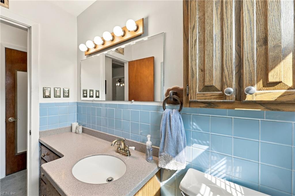 2113 Helsley Ave Property Photo 33