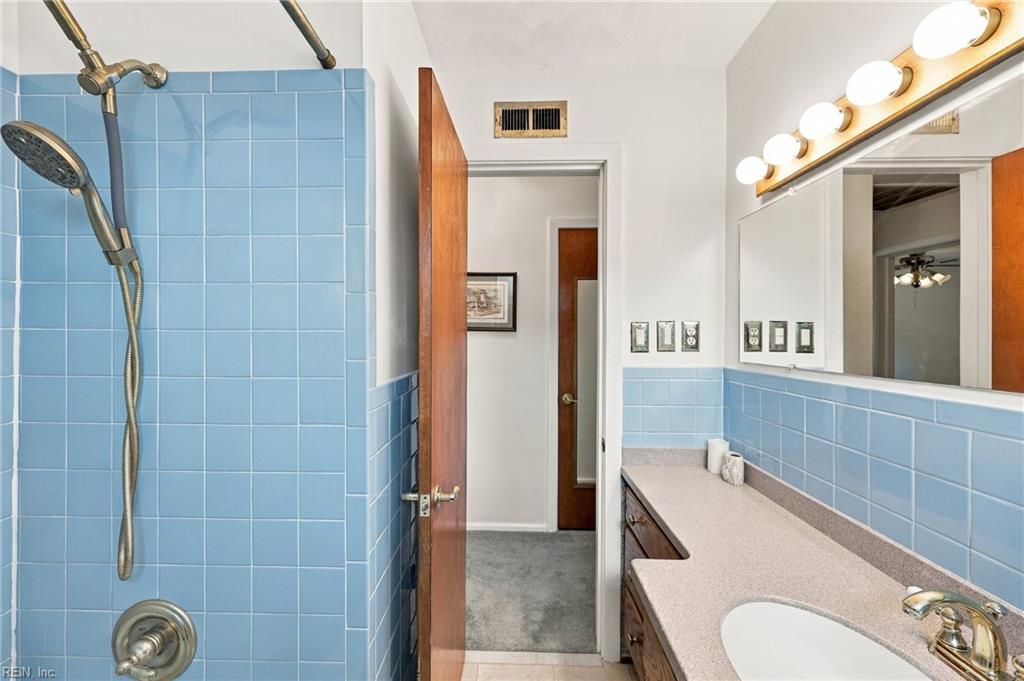 2113 Helsley Ave Property Photo 34