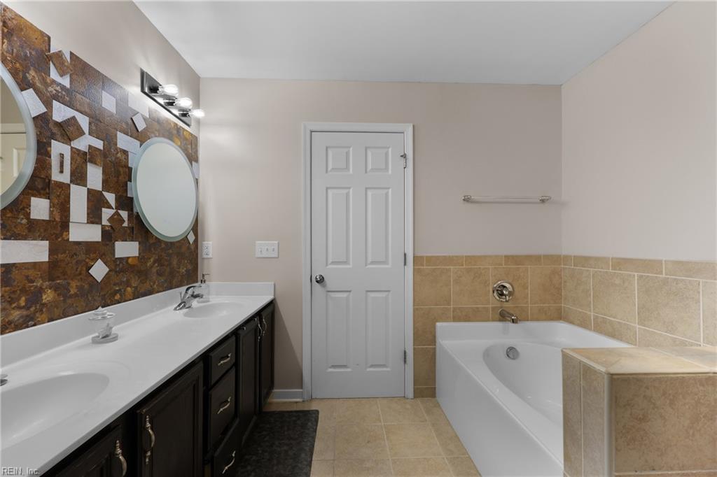 3221 Kenton Ct Property Photo 20