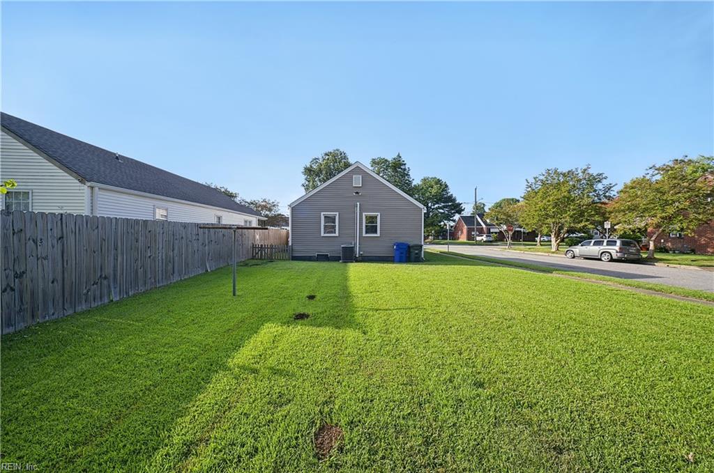 968 Albert Ave Property Photo 19
