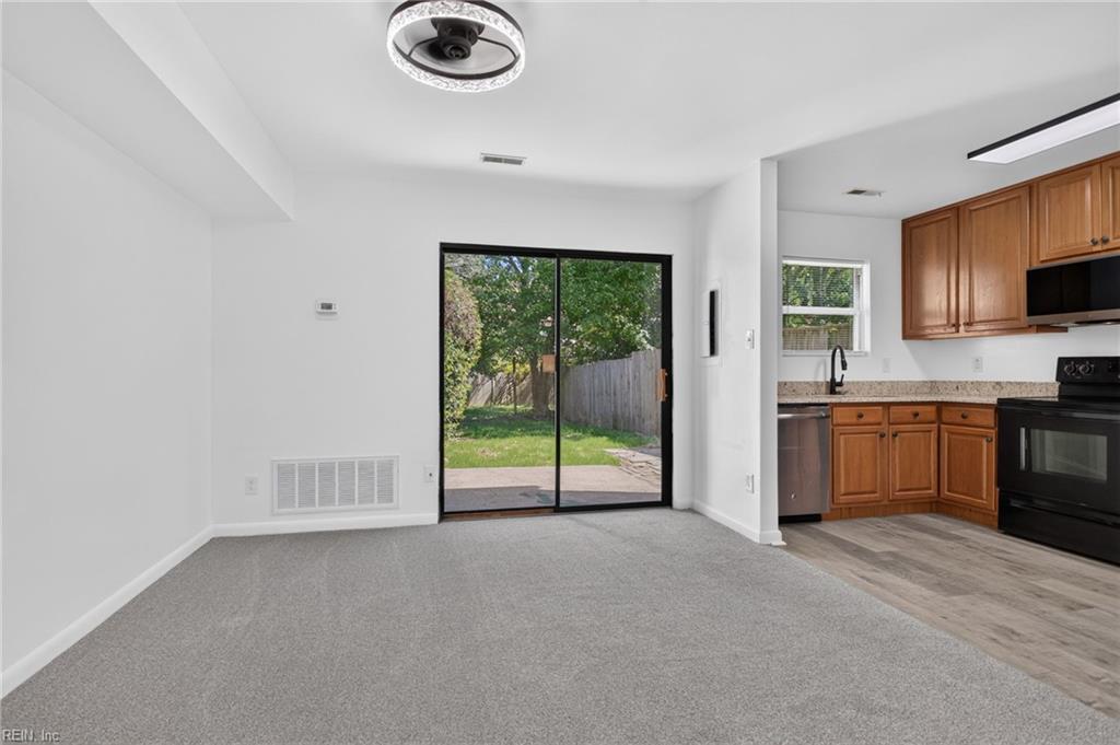 2502 London Company Way Property Photo 6