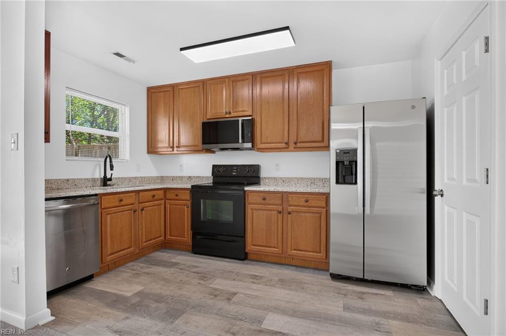 2502 London Company Way Property Photo 8