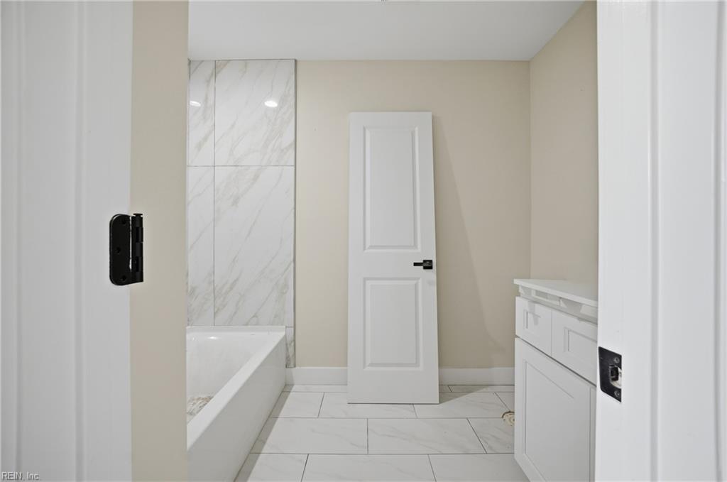 595 Ferry Landing Dr Property Photo 24