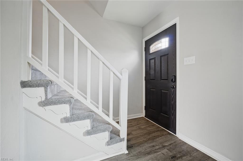 3417 Crimson Holly Ln Property Photo 5