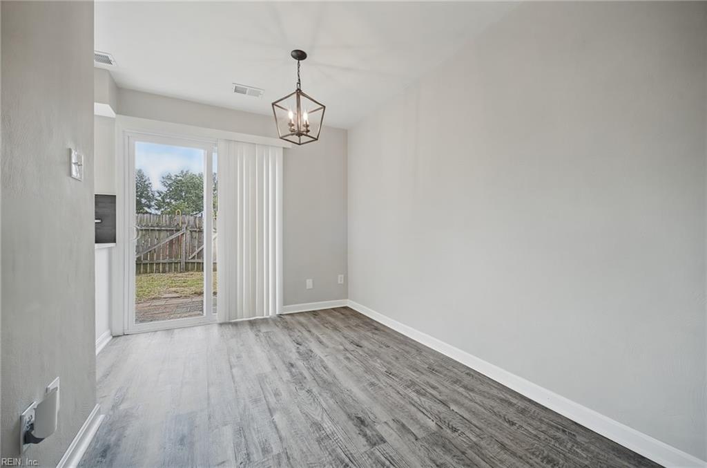 3417 Crimson Holly Ln Property Photo 9