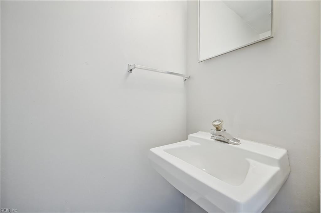 3417 Crimson Holly Ln Property Photo 29