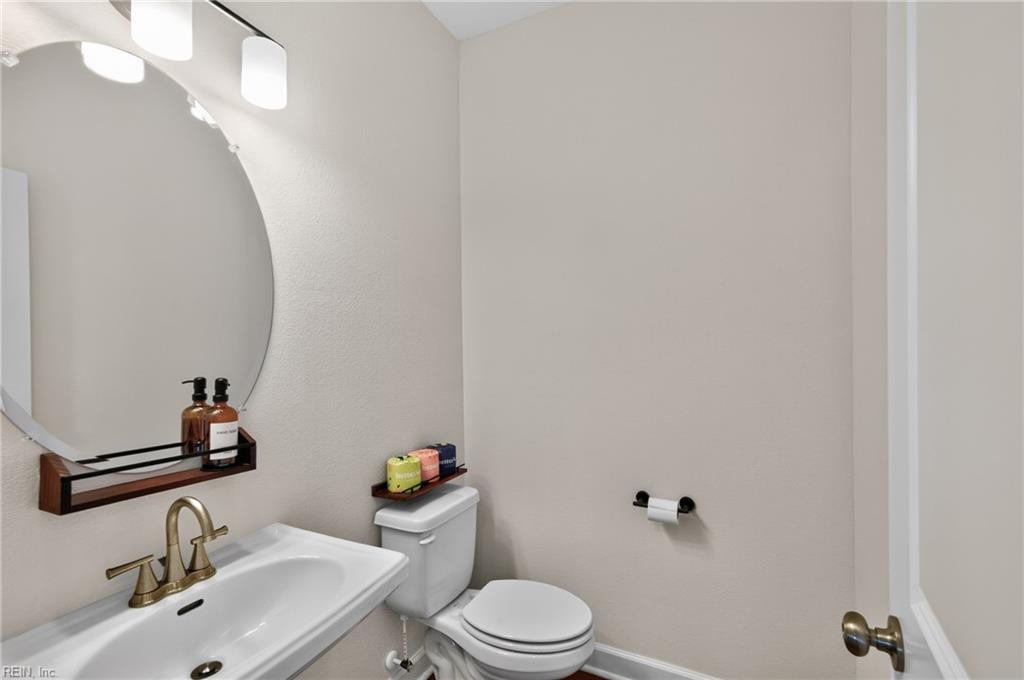 9564 21st Bay St Property Photo 14