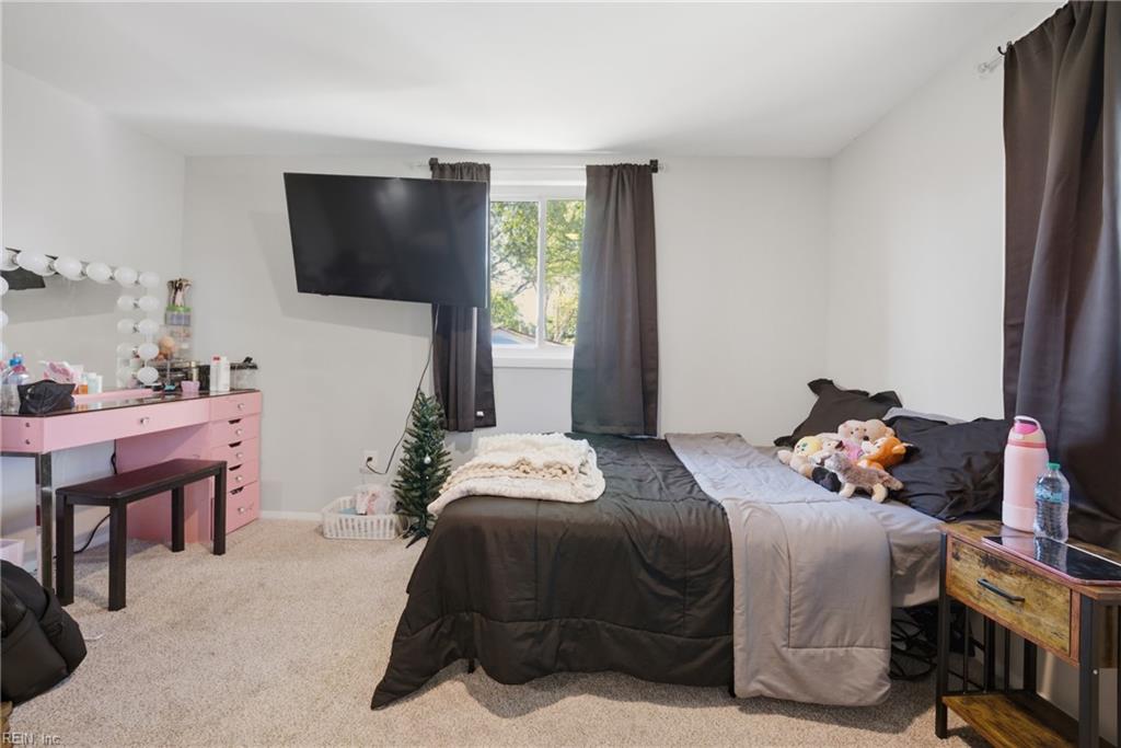 2025 Nickerson Blvd Property Photo 13
