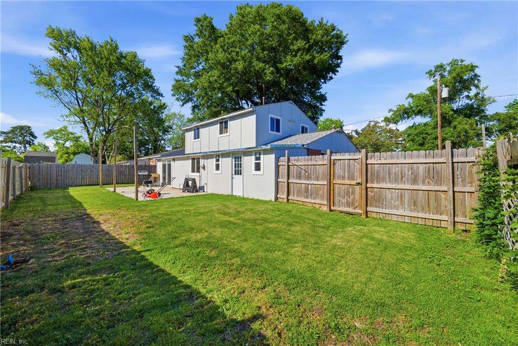 2025 Nickerson Blvd Property Photo 21