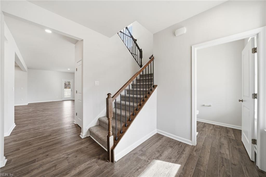 1006 Eastport Pl Property Photo 13