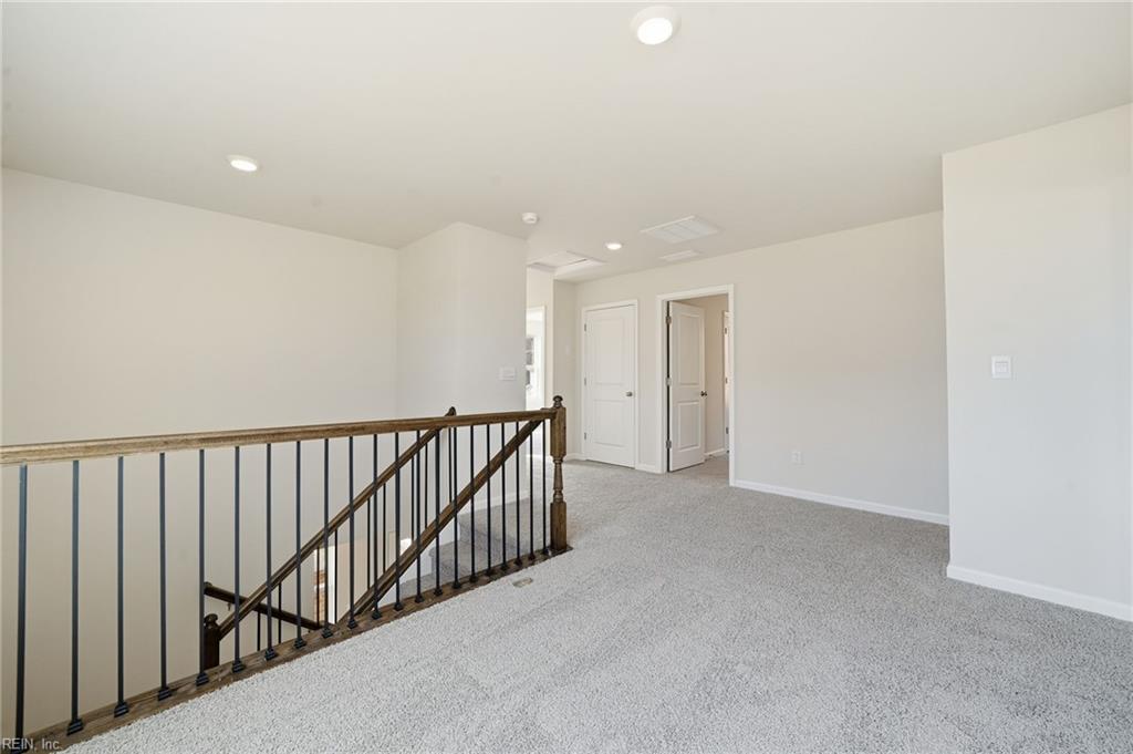 1006 Eastport Pl Property Photo 16