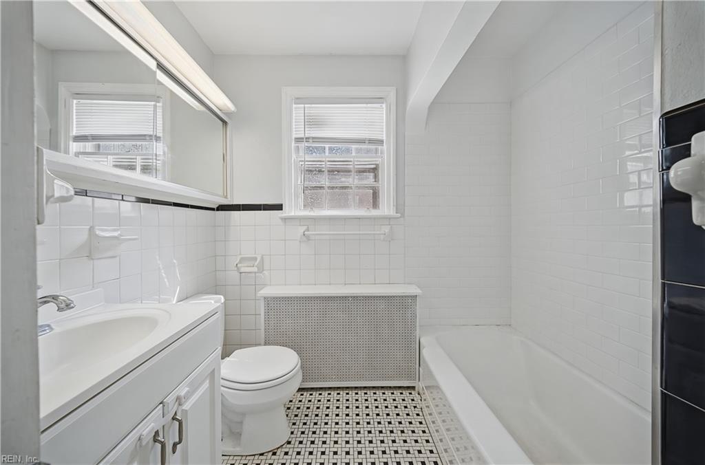 3758 Lenoir Cir Property Photo 26