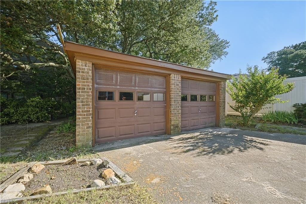 2605 Shore Dr Property Photo 45