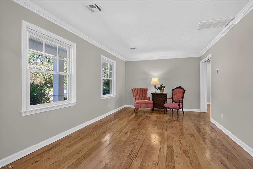 1805 Fleet Ter Property Photo 7