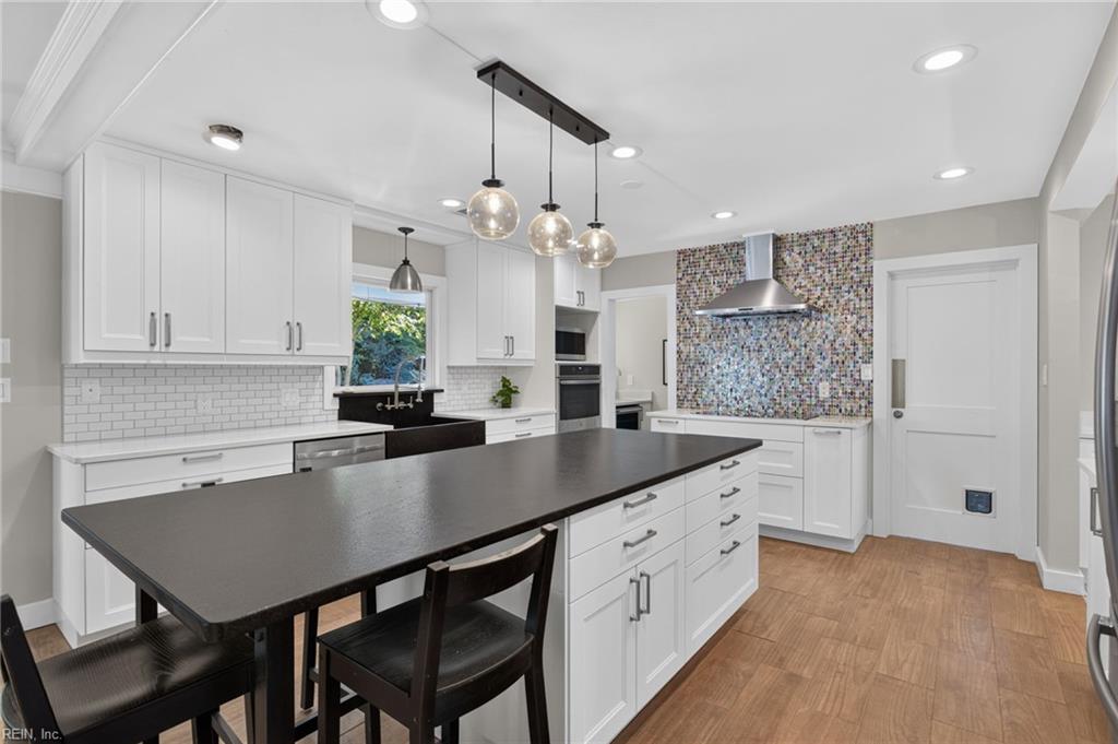 1805 Fleet Ter Property Photo 9