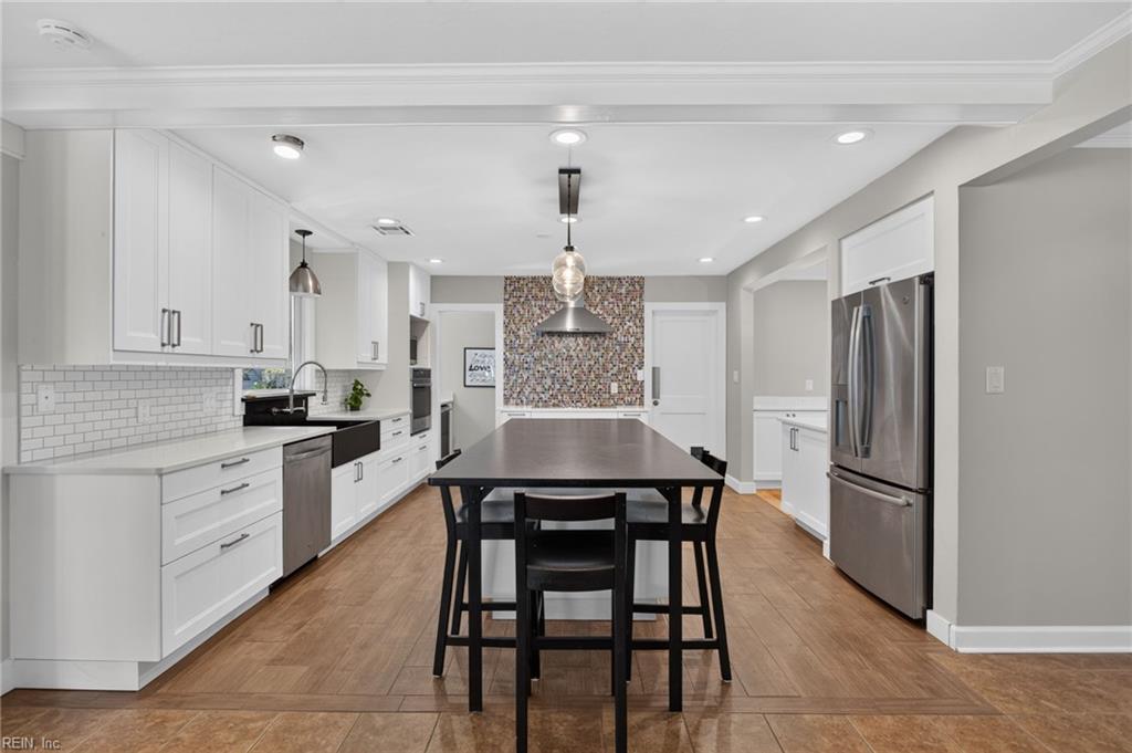 1805 Fleet Ter Property Photo 10