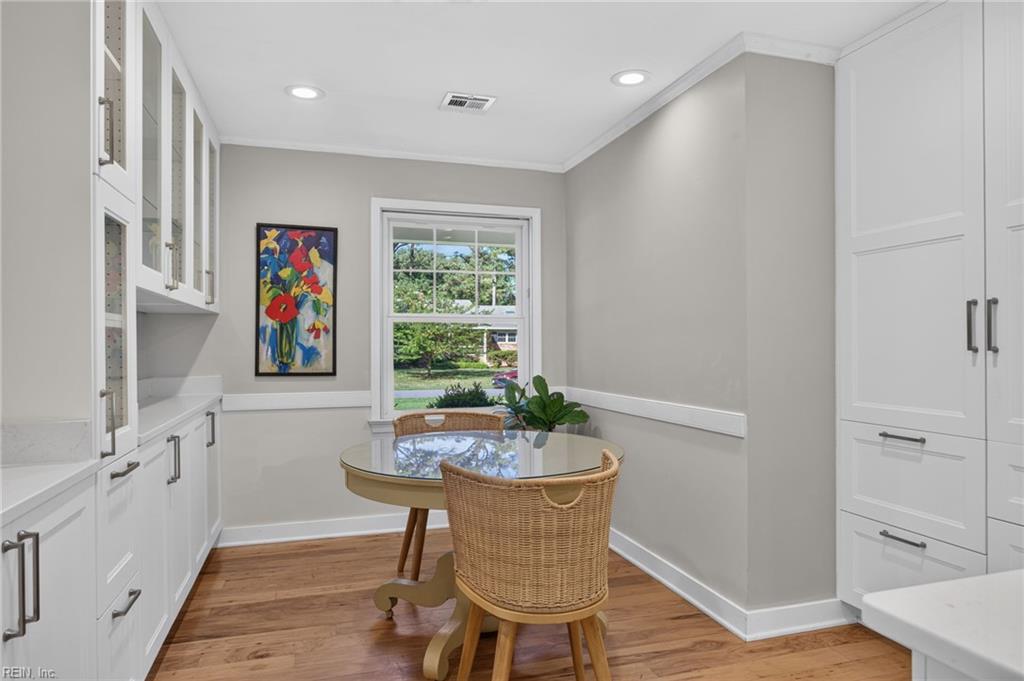 1805 Fleet Ter Property Photo 13