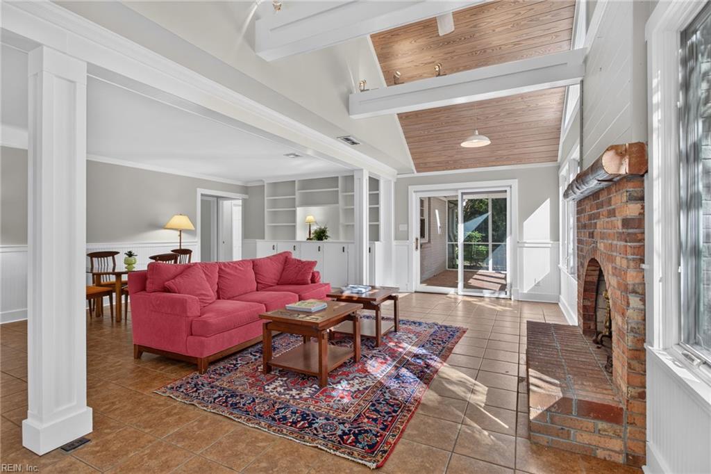 1805 Fleet Ter Property Photo 19