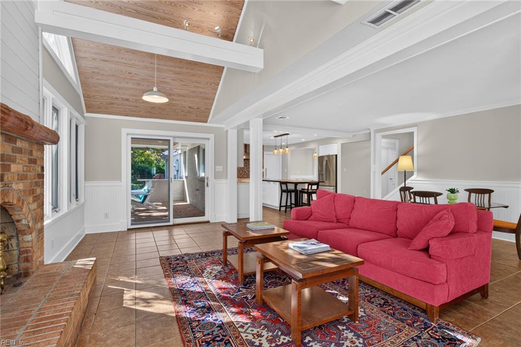 1805 Fleet Ter Property Photo 20