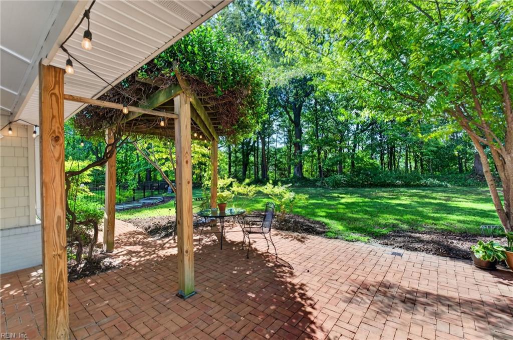 1805 Fleet Ter Property Photo 37