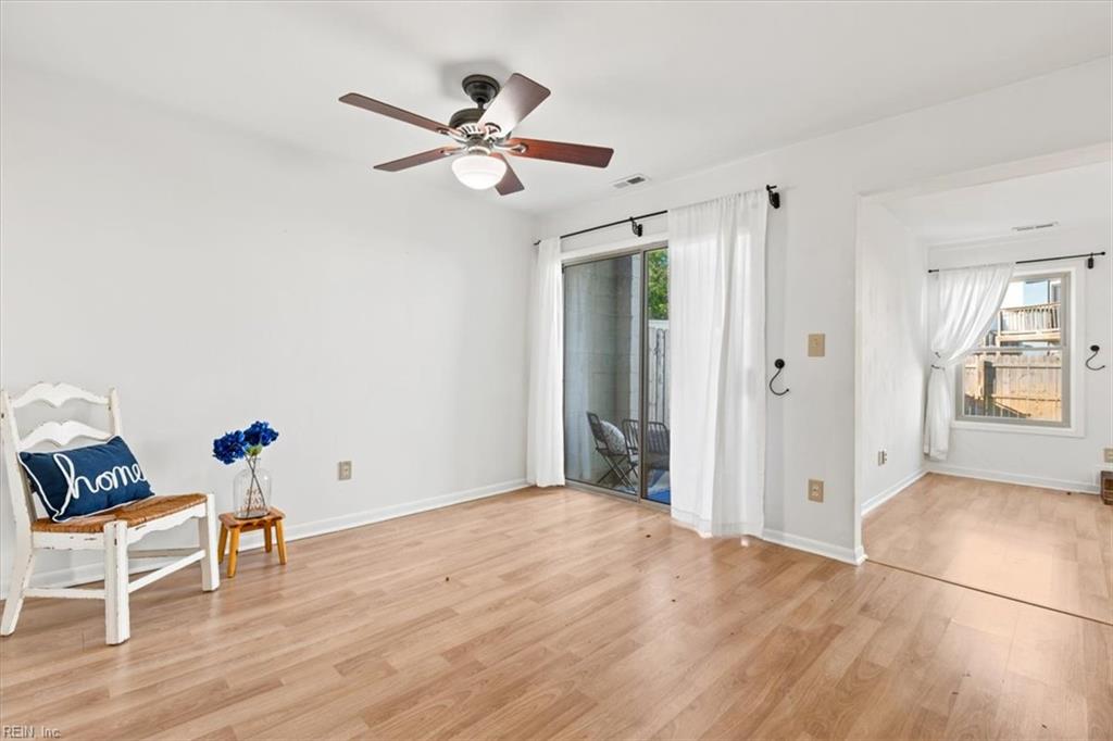 5924 Buckminister Ln Property Photo 12
