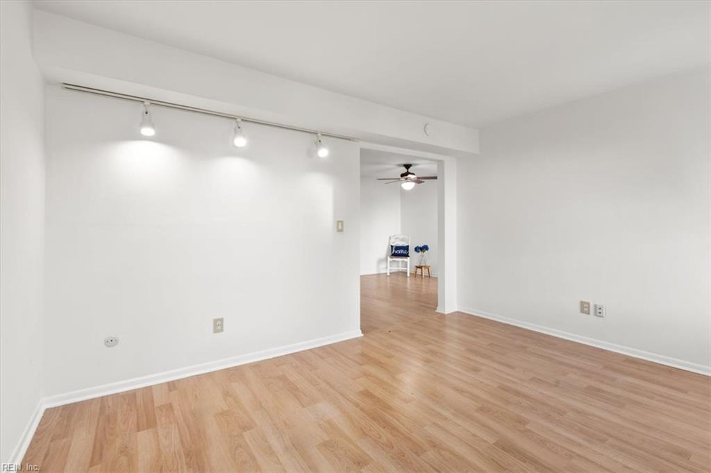 5924 Buckminister Ln Property Photo 13