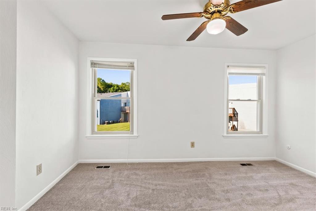 5924 Buckminister Ln Property Photo 16