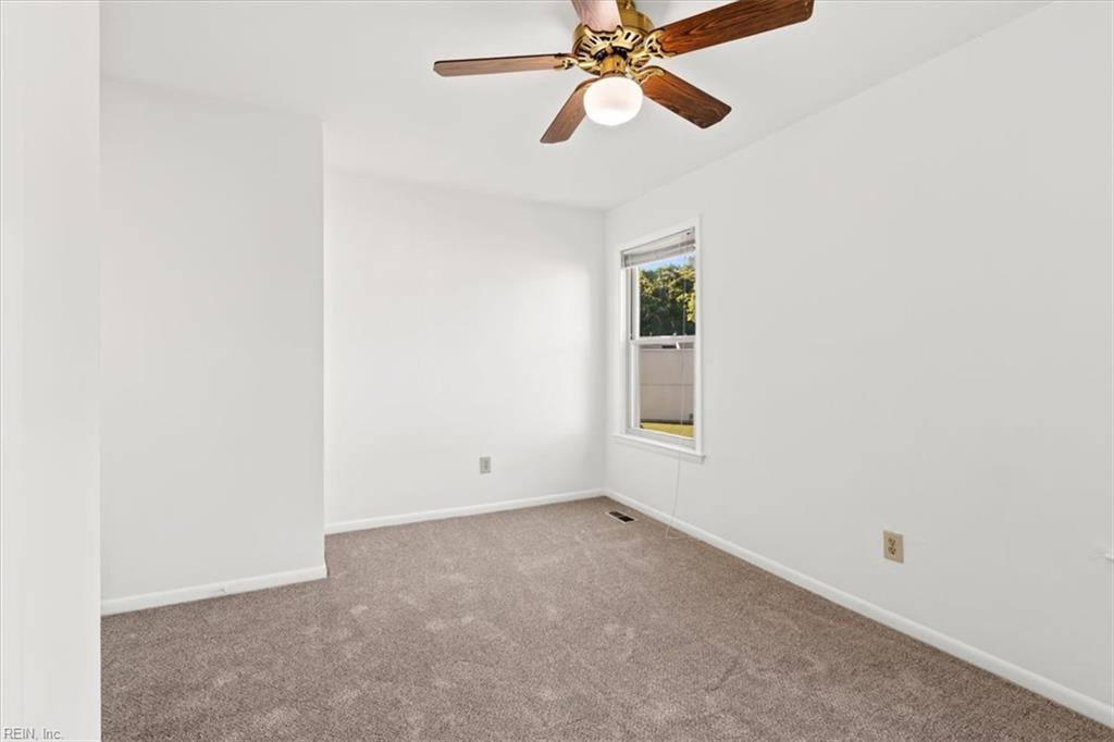 5924 Buckminister Ln Property Photo 17