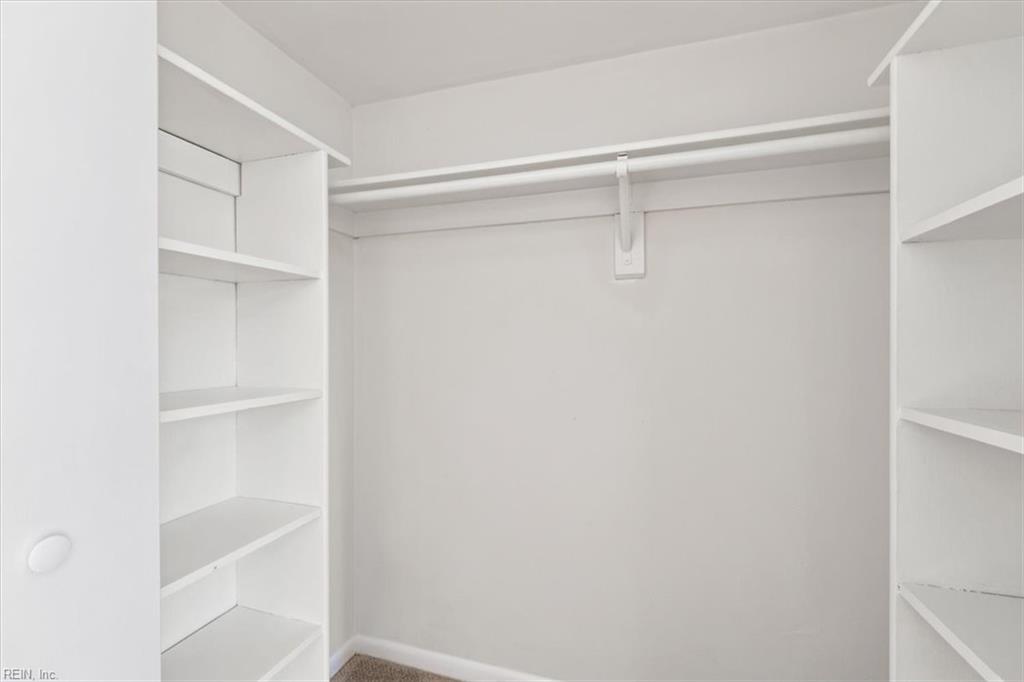 5924 Buckminister Ln Property Photo 21