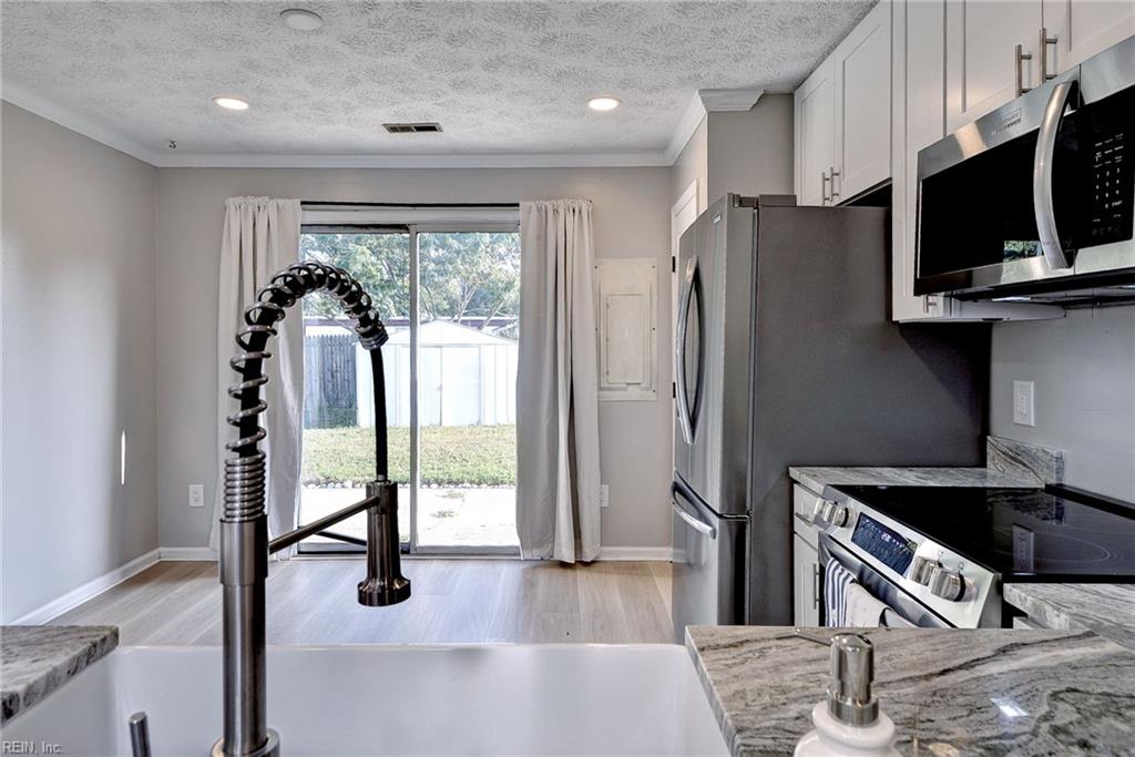 6821 Michael Ln Property Photo 8