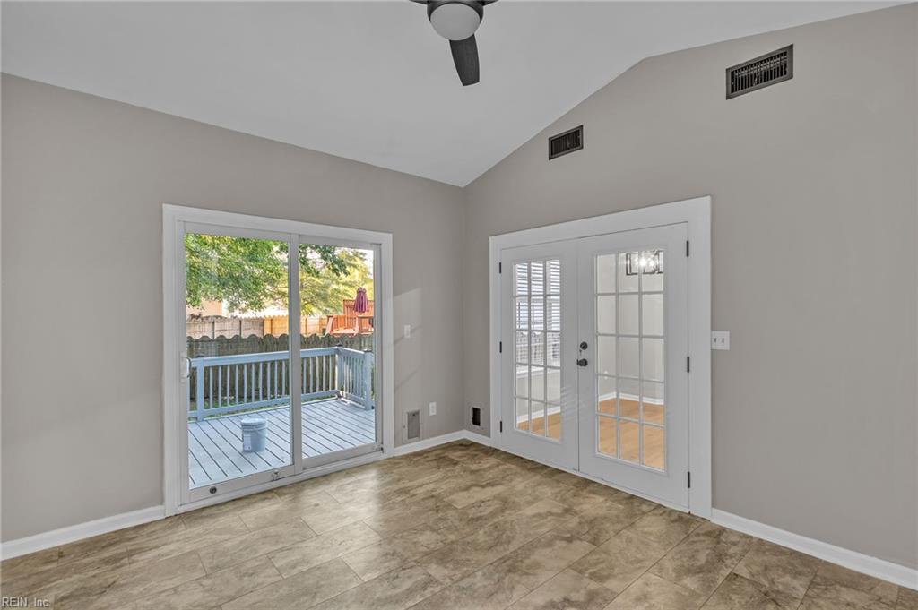 402 Undershot Ct Property Photo 18