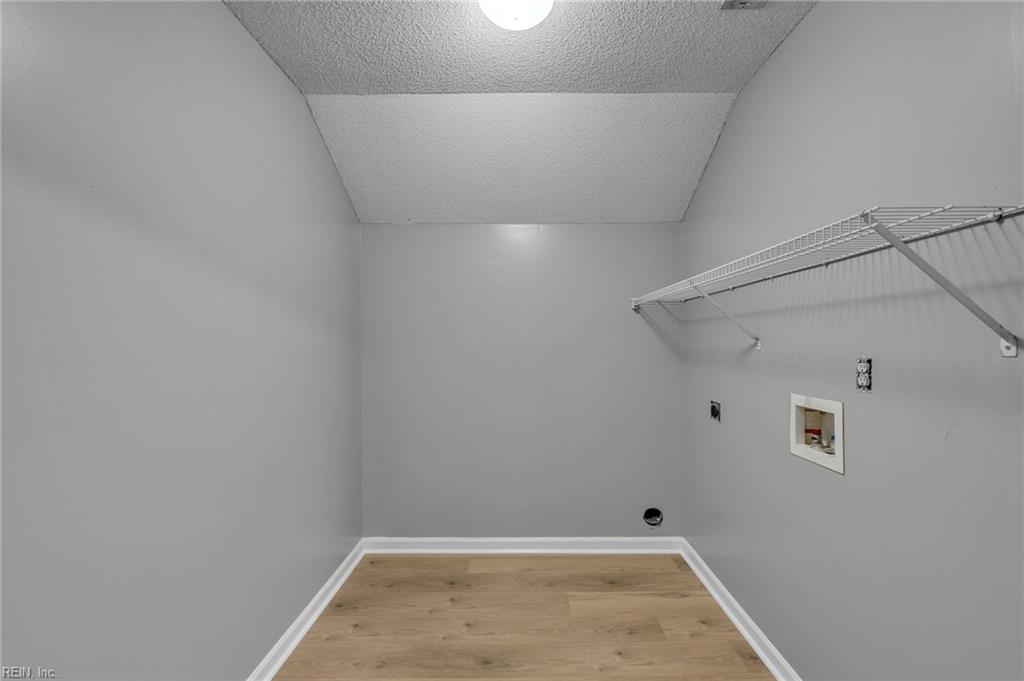 402 Undershot Ct Property Photo 31