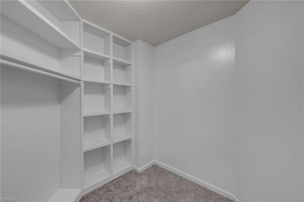 402 Undershot Ct Property Photo 48