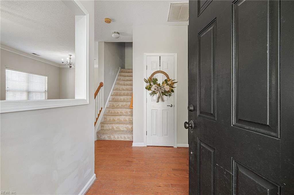 2406 Montgomerie Arch Property Photo 2